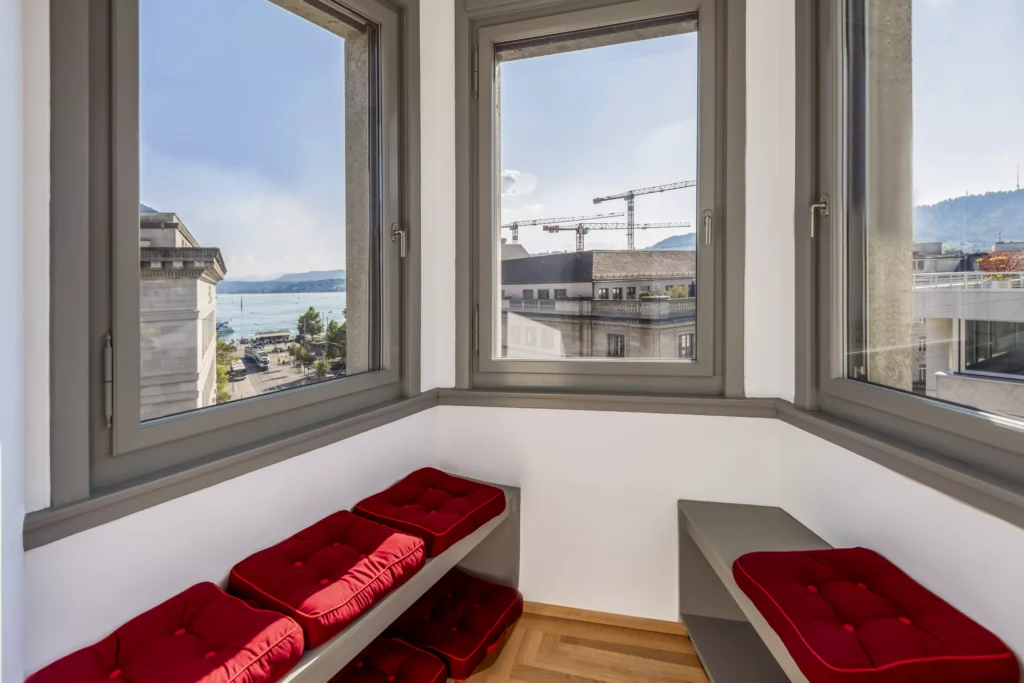 Aussicht auf Zürichsee Einzelbüro Zürich Bahnhofsstrasse